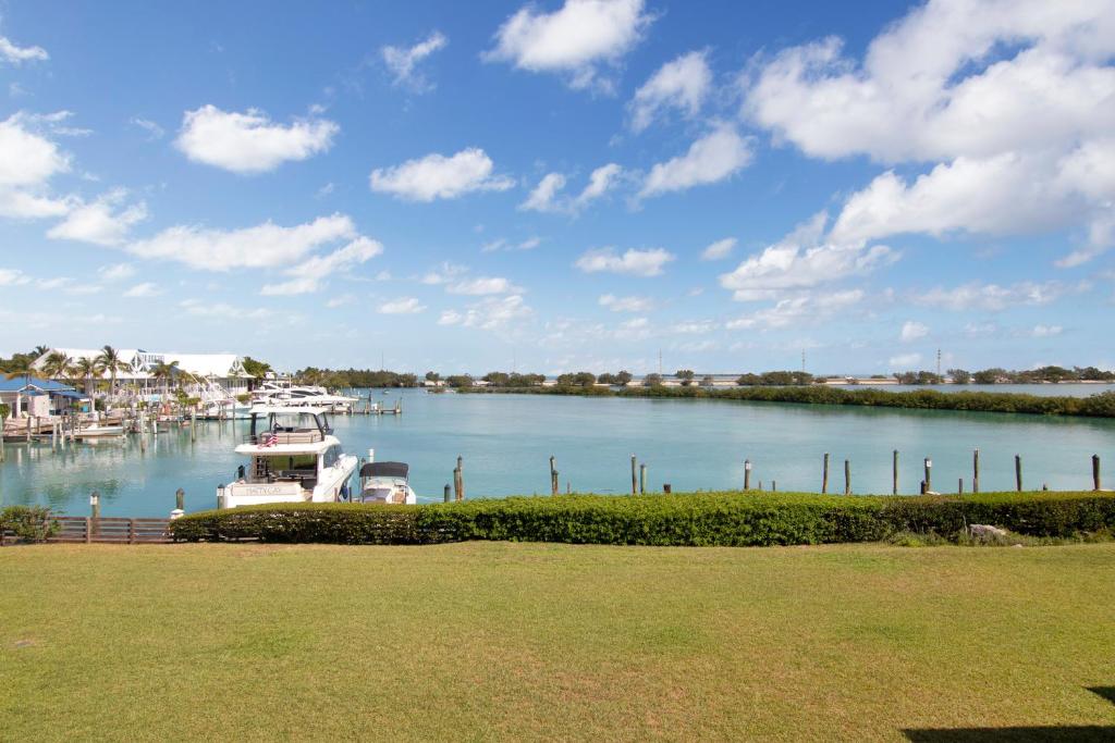Majestic Marina Villa 2 bedroom Village at Hawks Cay, Duck Key