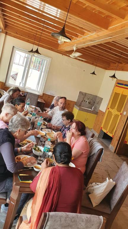 Hosté ubytování Nomadic Inn