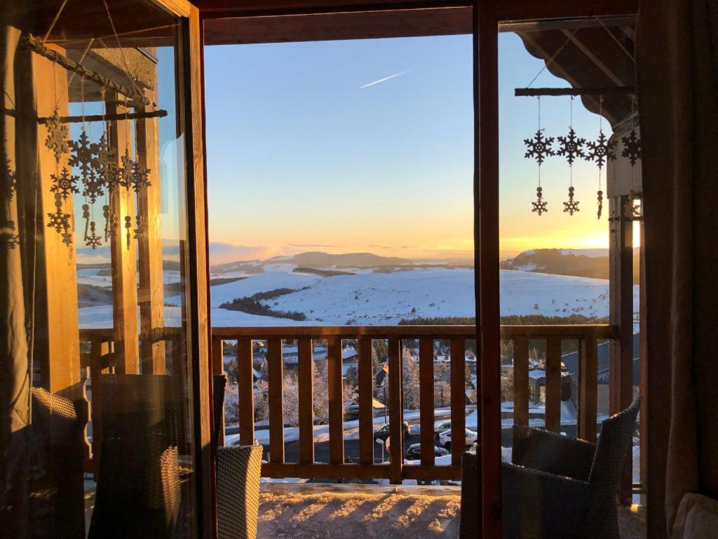 Kraštovaizdis prie apartamentų