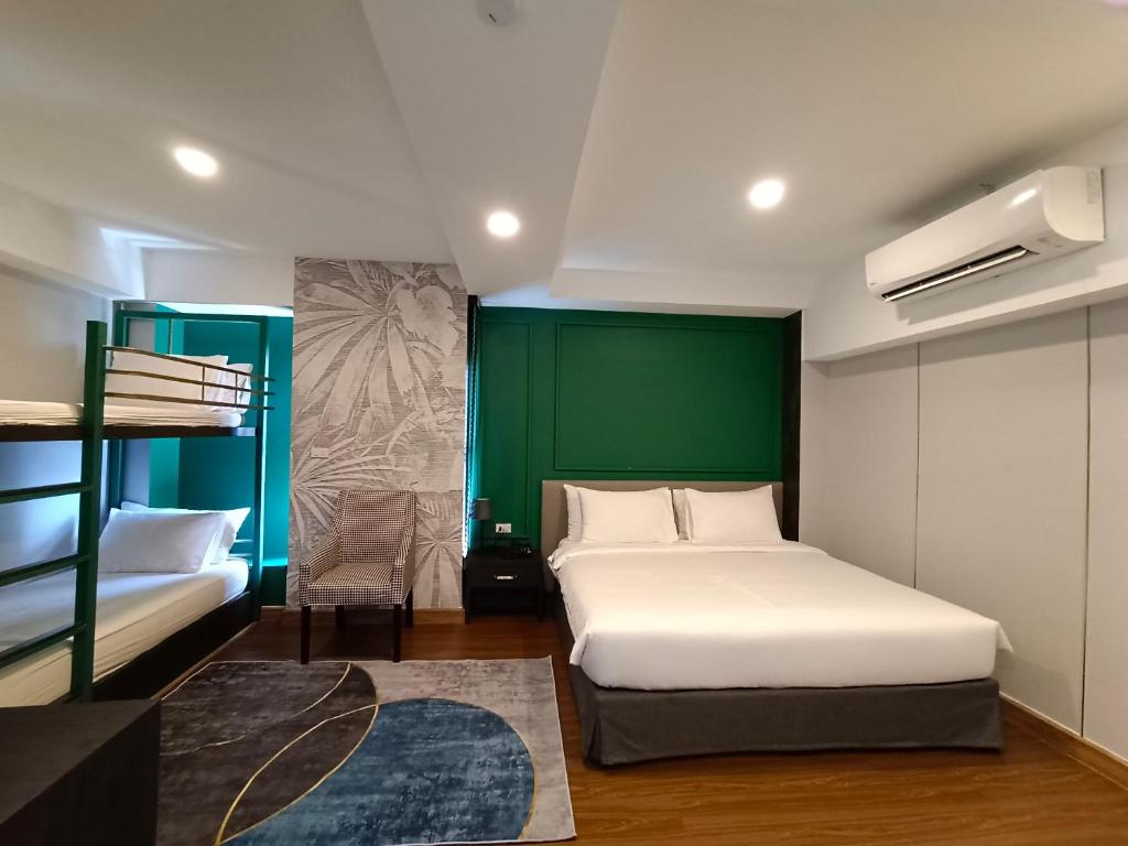 
Superior Family Room
