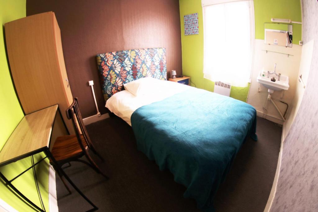 Hotel & Cantine De La Plage - Kamer Voor één Persoon Met Gedeelde Badkamer