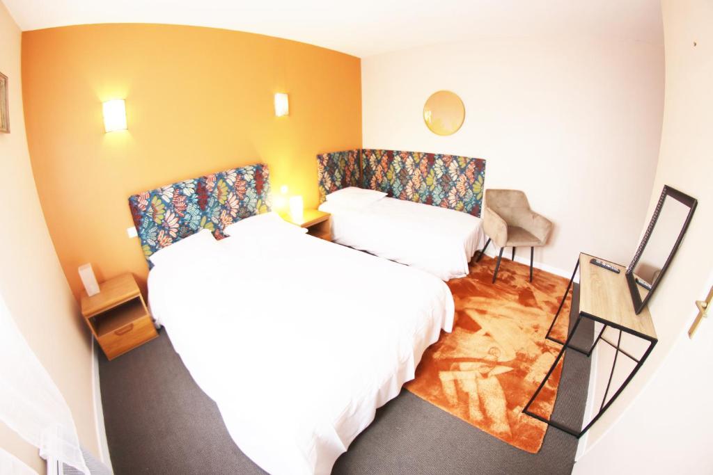 Hotel & Cantine De La Plage - Chambre Triple Avec Douche Et Toilettes