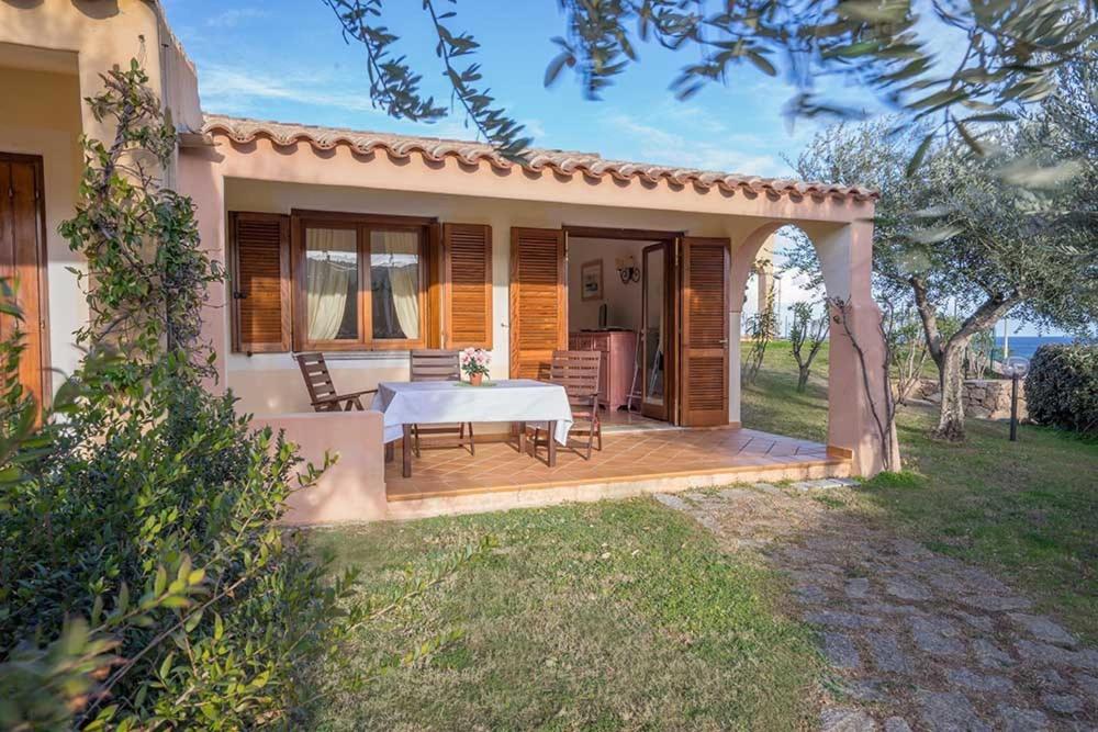 residence baia sant anna con piscina - Two-Bedroom House