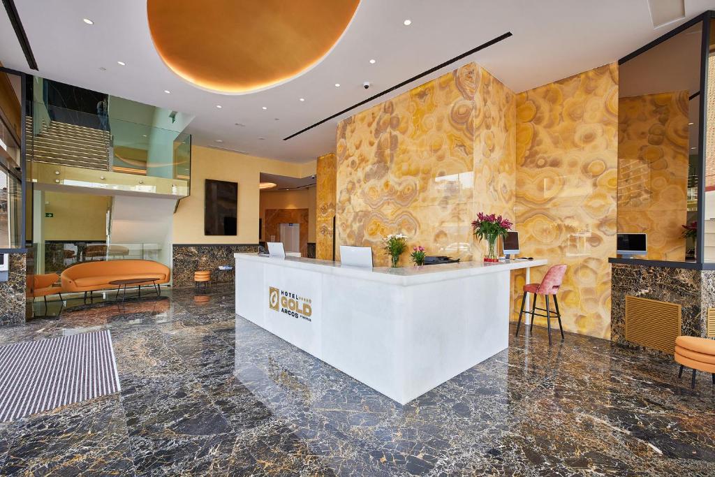 TV a/nebo společenská místnost v ubytování Hotel Gold Arcos 4 Sup - Built in May 2022