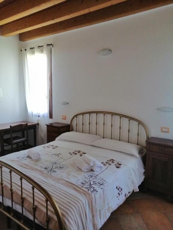 Il Dosso Agriturismo - King Room With Roll-In Shower - Disability Access