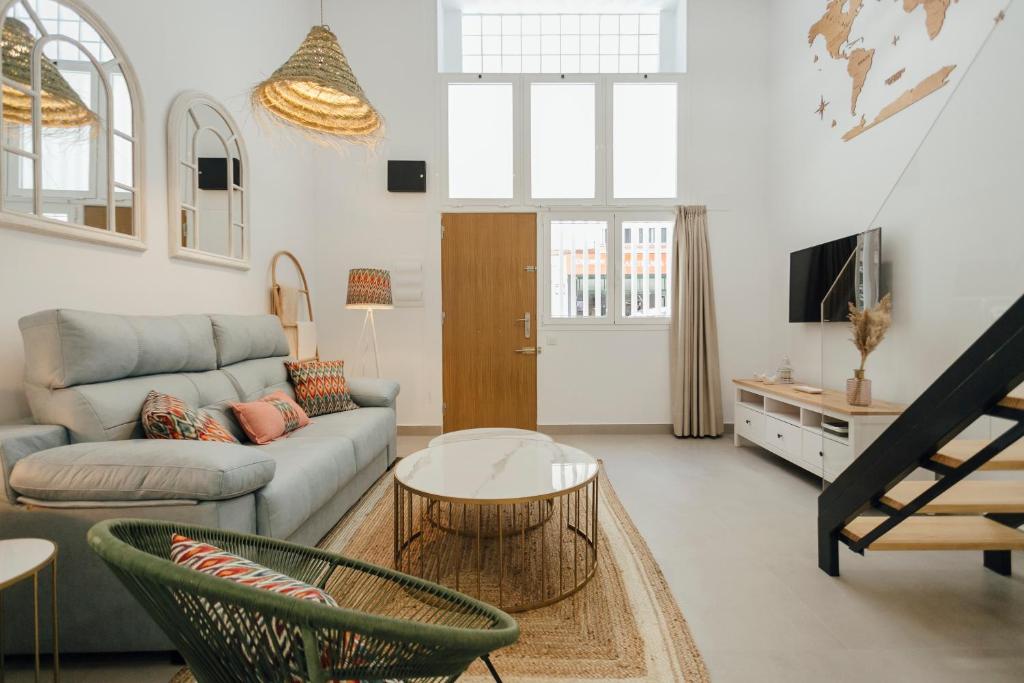 TV a/nebo společenská místnost v ubytování Tu casa duplex en Triana