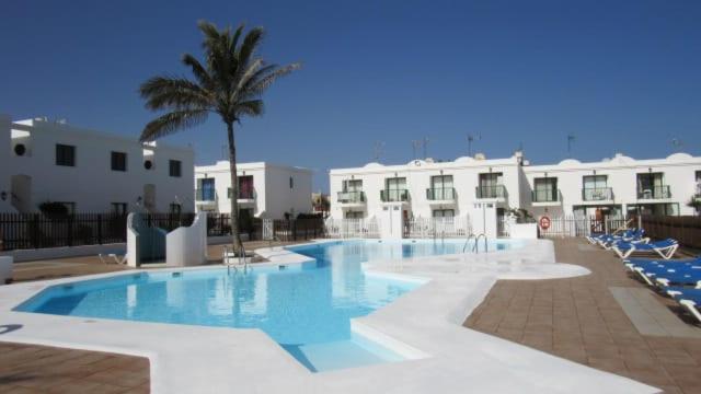 Bazén v ubytování Corralejo Playa nebo v jeho okolí