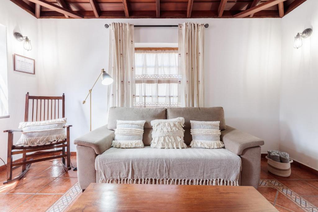 A seating area at Facundo B