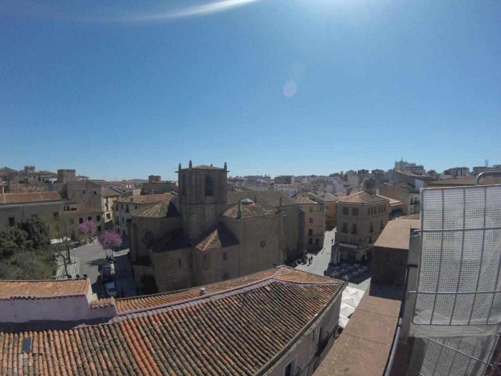 Nespecifikovaný výhled na destinaci Cáceres nebo výhled na město při pohledu z apartmánu