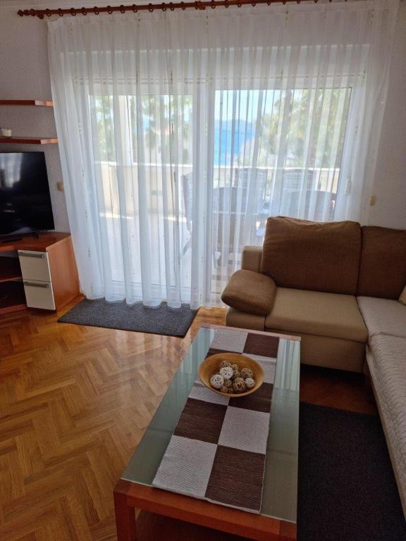Jedlo v apartmáne alebo blízkom okolí
