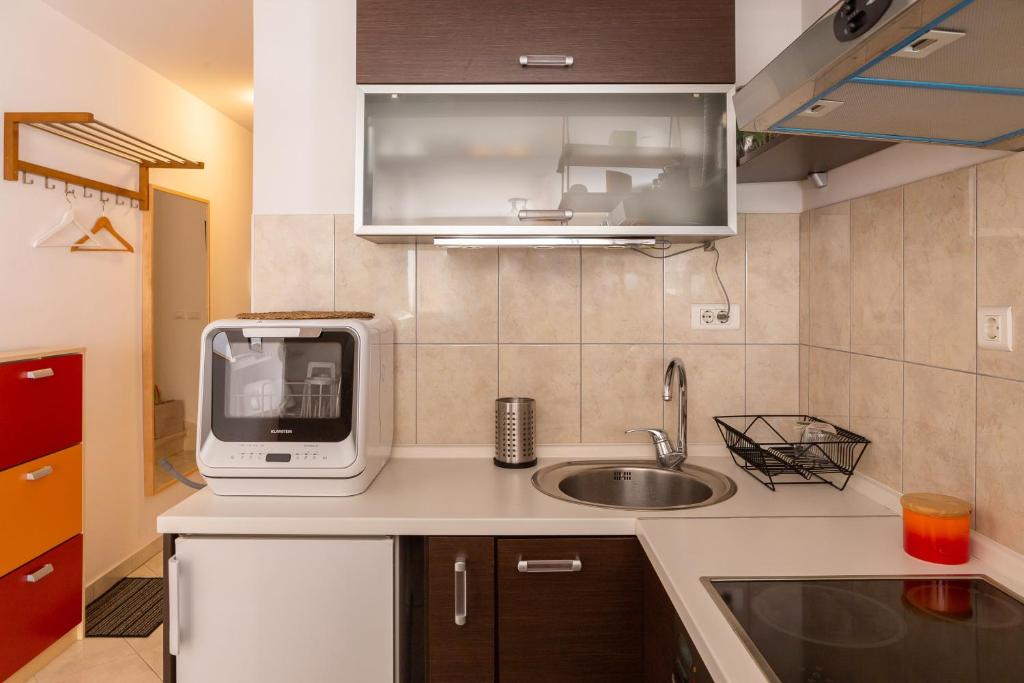 Fotografia z galérie ubytovania Modern apt with terrace 4 min walk to the beach v Splite
