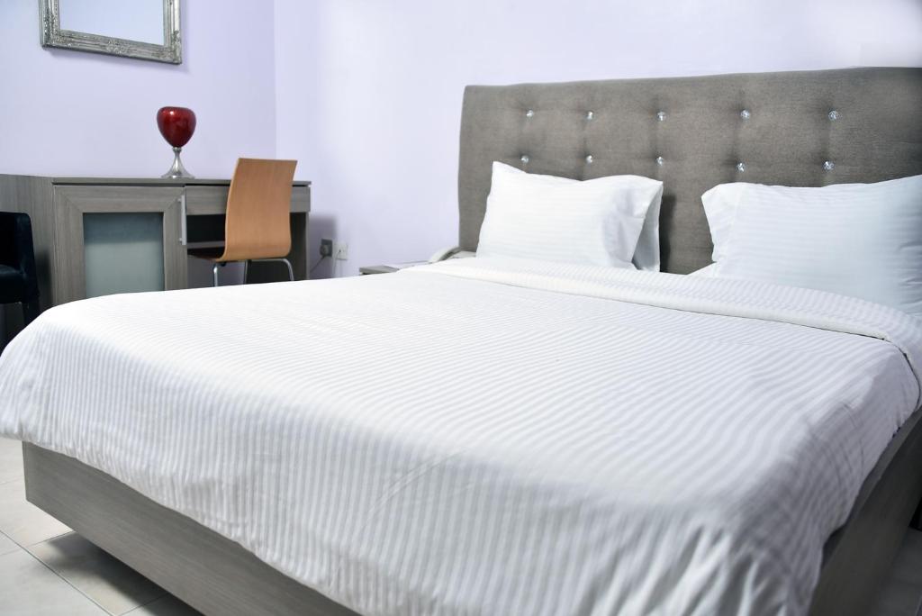 1804 Boutique Hotel - Housity