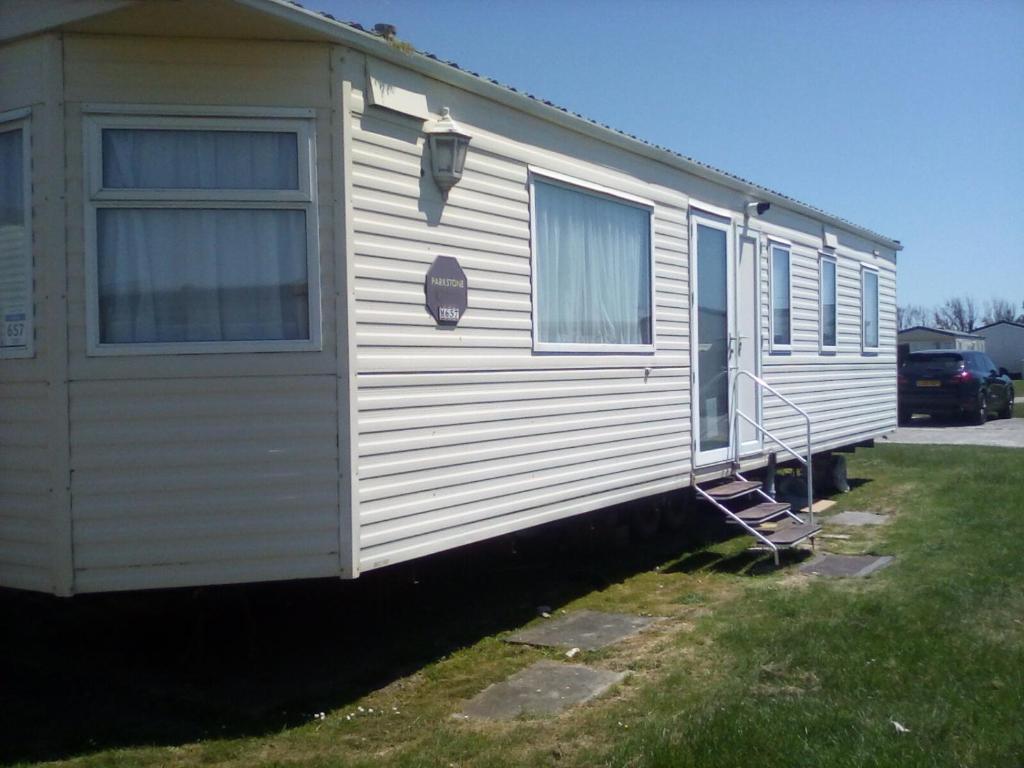 Inviting 3 bedrooms caravan gas central heating, Camber – Updated 2023  Prices