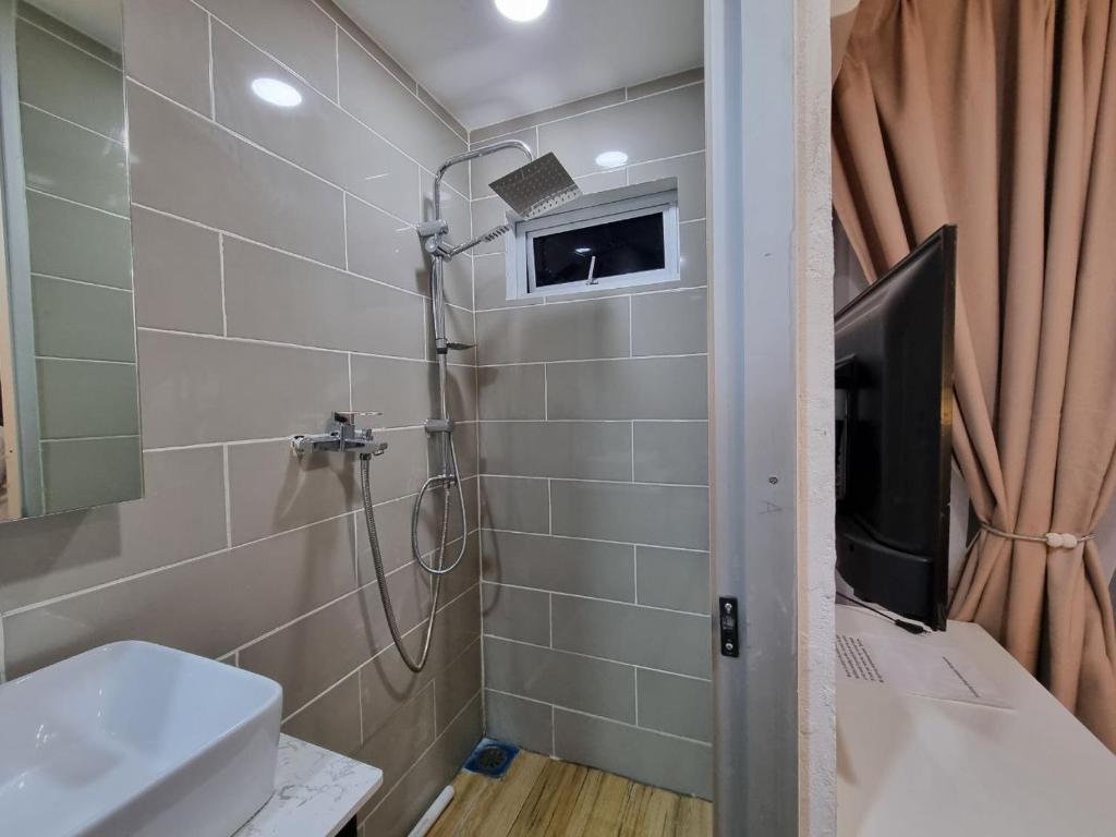 Kenyalang Urban Homestay - Habitación Doble De Lujo Con Balcón