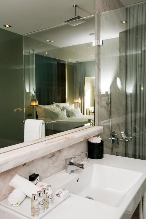 Koupelna v ubytování Pousada de Lisboa - Small Luxury Hotels Of The World