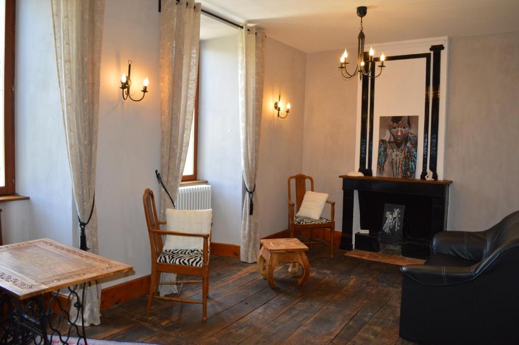 Posezení v ubytování DUC MANOIR Chambres d'hôtes