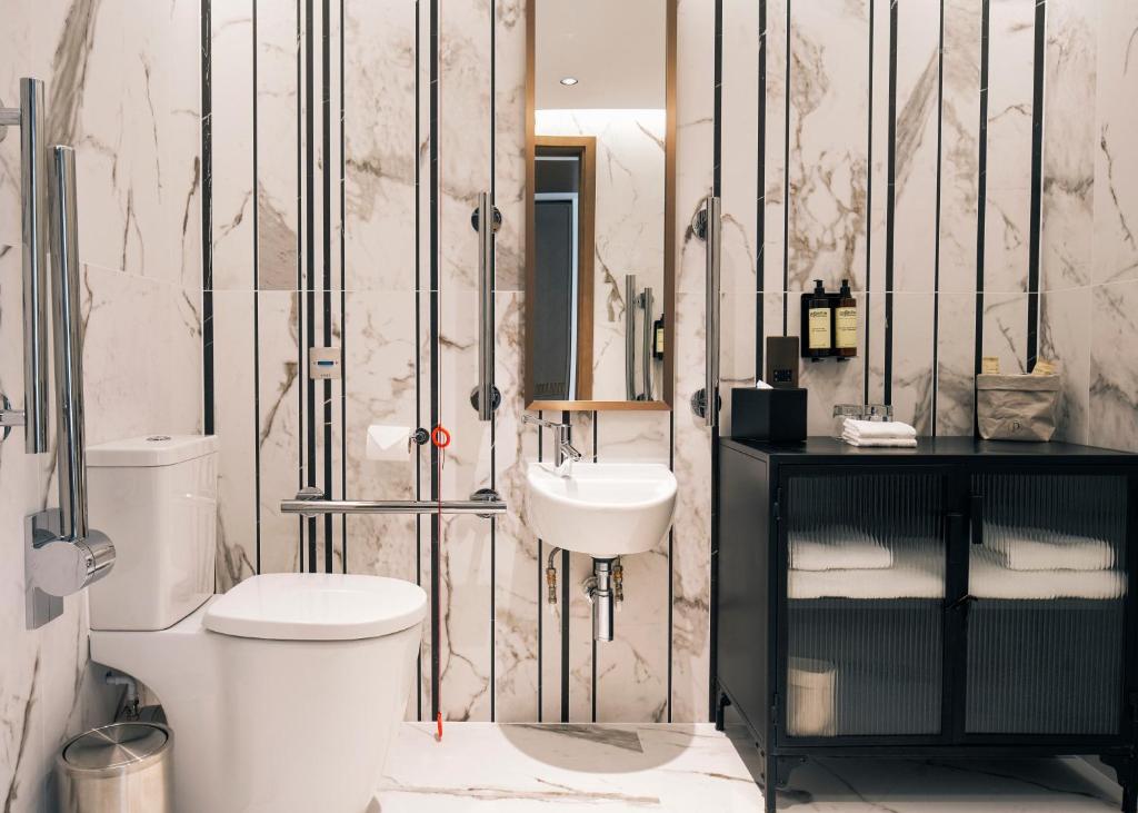 Page8, Page Hotels - Double Room - Disability Access