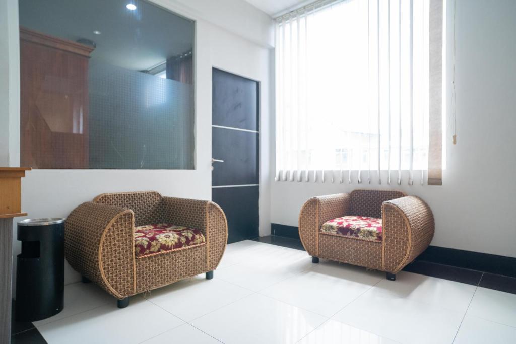 Posezení v ubytování RedDoorz Plus near UIN Banjarmasin