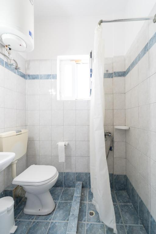 Koupelna v ubytování SPIROS HOME