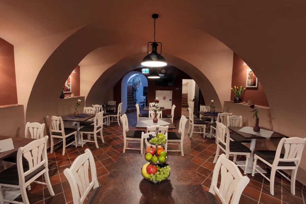 Restaurace v ubytování ZEPPELIN APARTMENTS Simple Acomodation