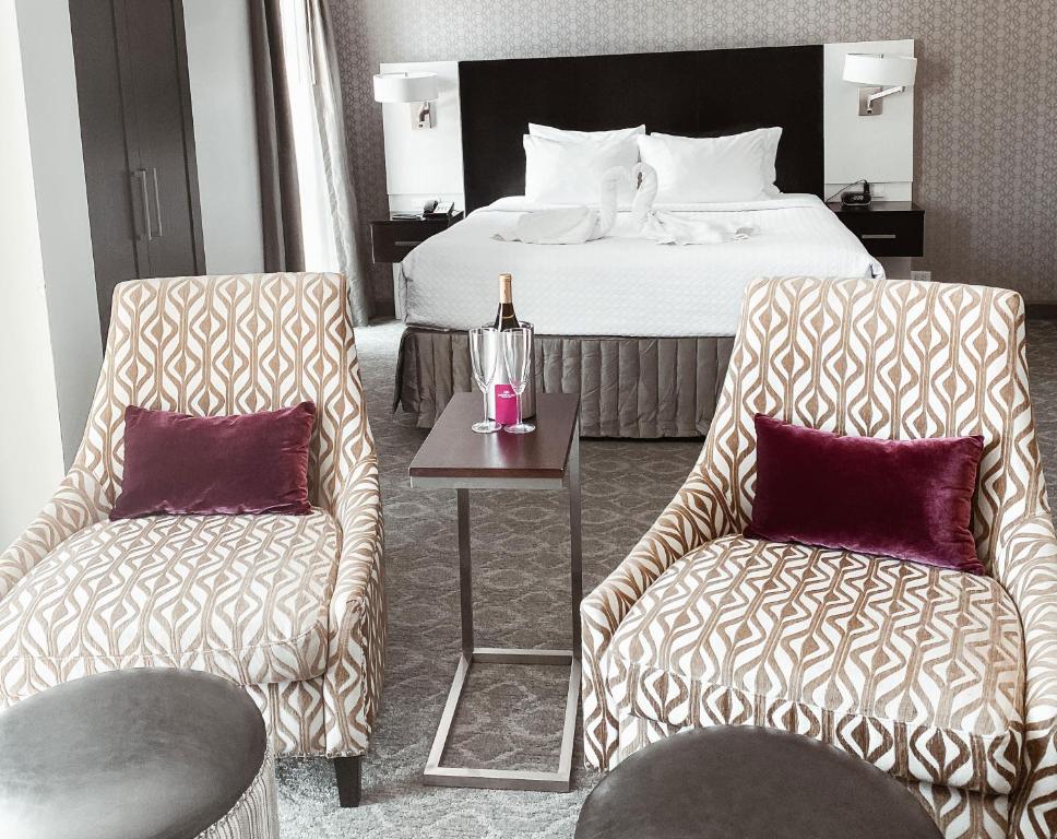 Crowne Plaza Chicago SW - Burr Ridge by IHG photo