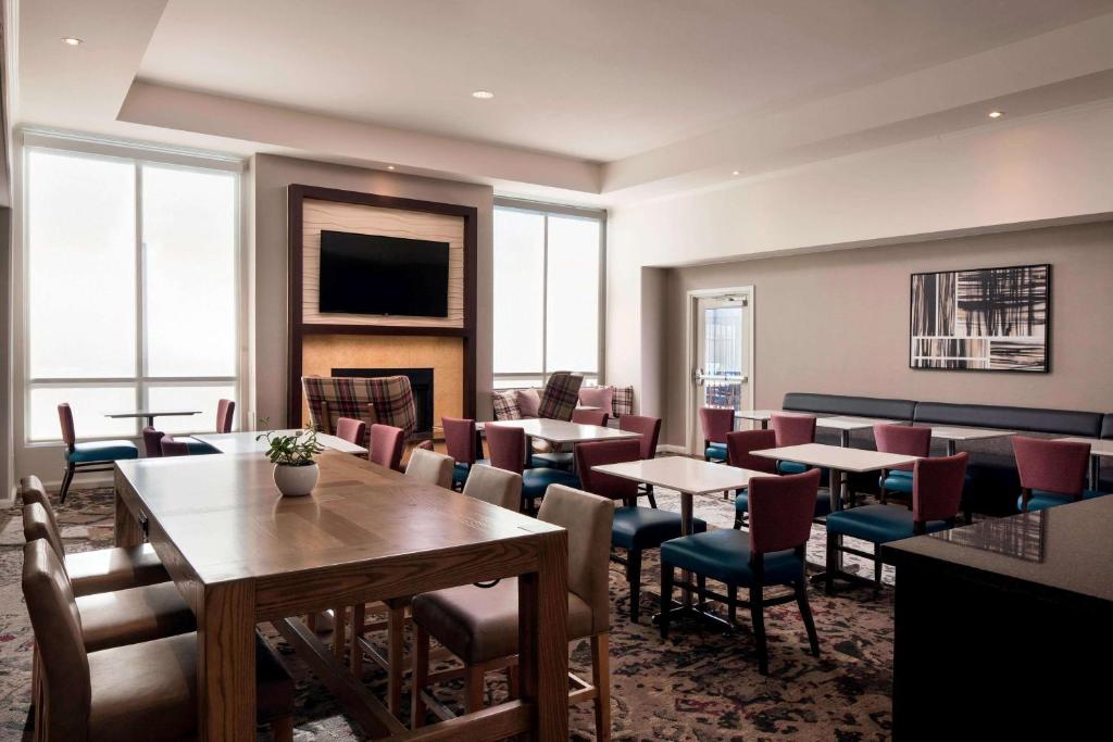 Sonesta ES Suites Scottsdale Paradise Valley photo