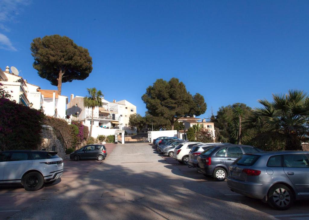 The surrounding neighborhood or a neighborhood close to the holiday home