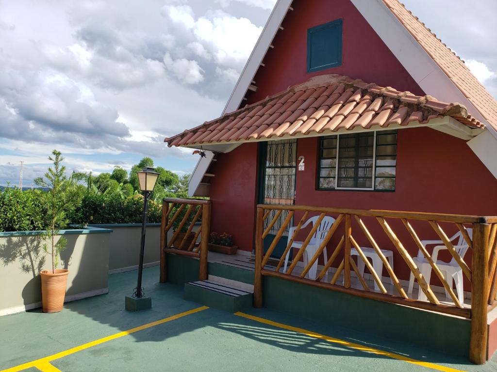 Águas Chalés Temporada - Chalés e Lofts Confortáveis - Piscina - Próximo ao Thermas - Chalet