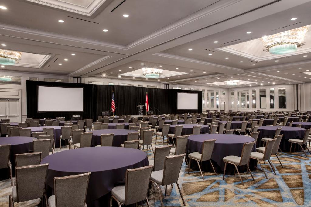 Hyatt Regency Birmingham - The Wynfrey Hotel photo
