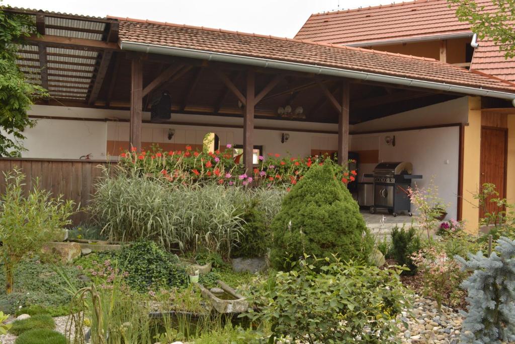 Zahrada ubytování Penzion Farma Dvorec