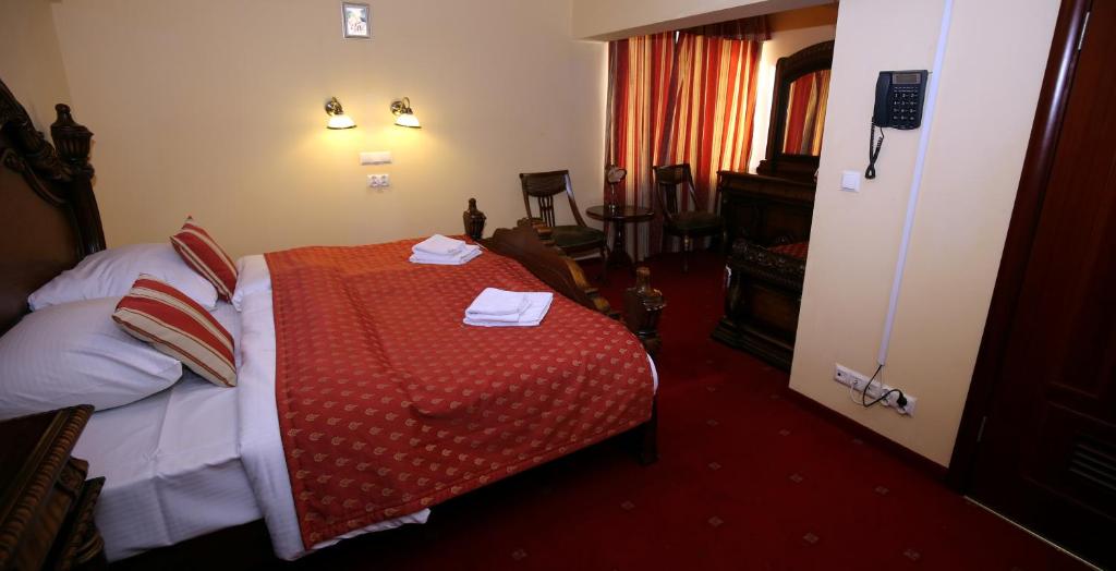 
Triple Room with Private Bathroom
