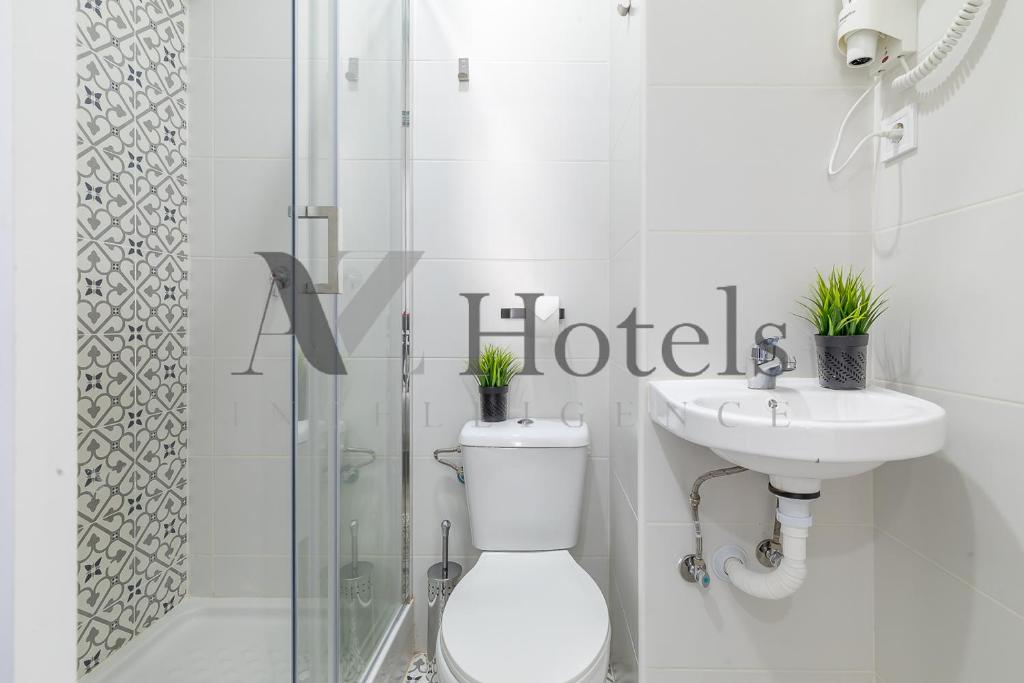 AYZ Silvela - Auto check-in property - Resim 44