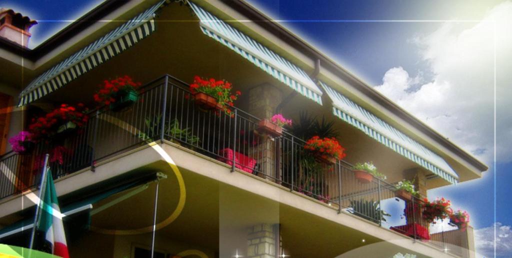 Balkón nebo terasa v ubytování Ladi’s B&B
