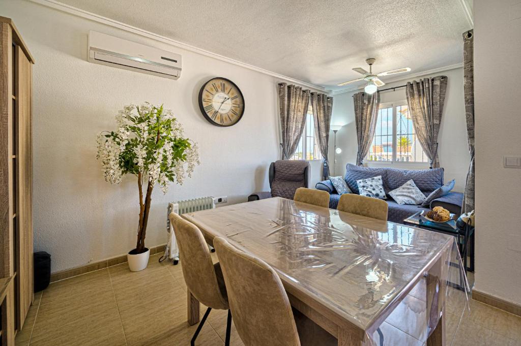 Booking.com: Villa Casa Rio , Rojales, España . ¡Reserva tu ...