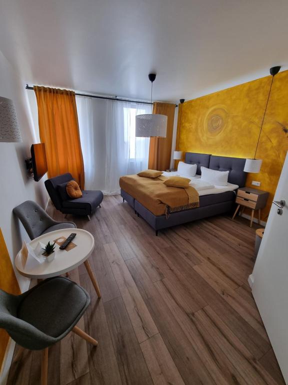 Hotel Zur Post tesisinde bir odada yatak veya yataklar
