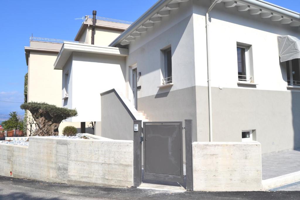 The building in which Az apartmant is located