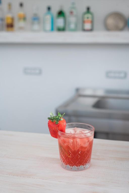 Santoterra Antigua Suites - 18