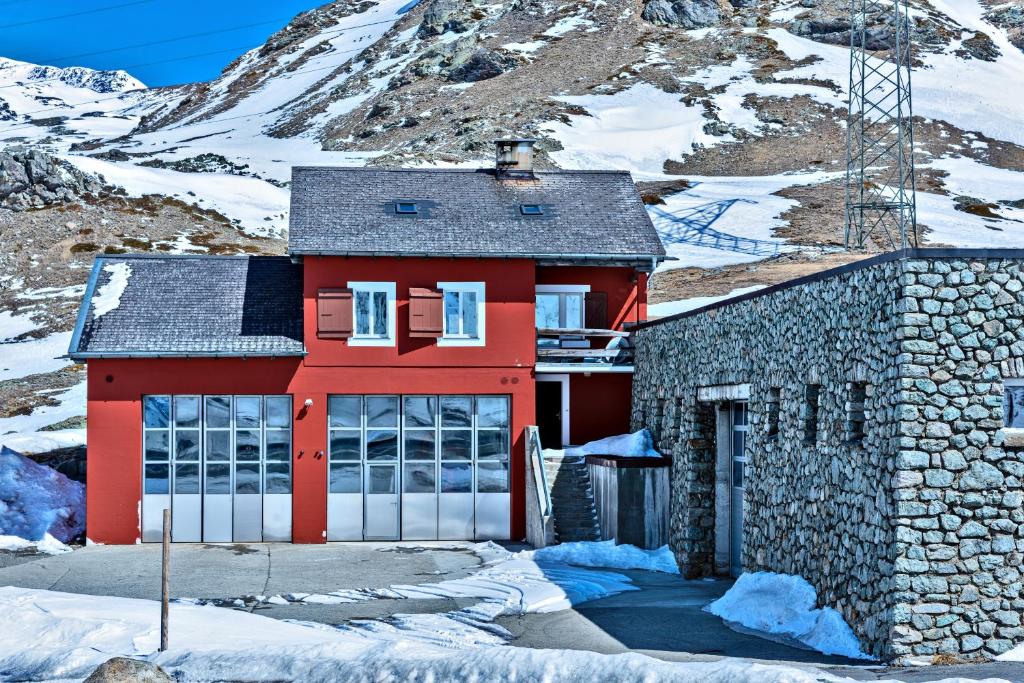 Casa Rossa - House for groups v zimě