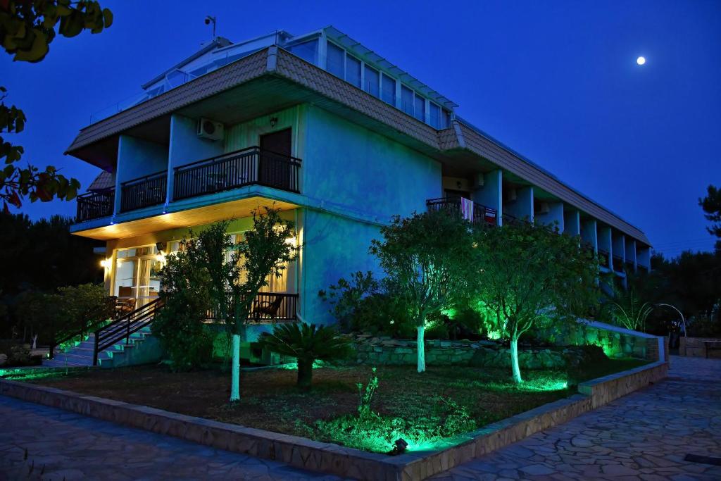 Zahrada ubytování Valais Hotel