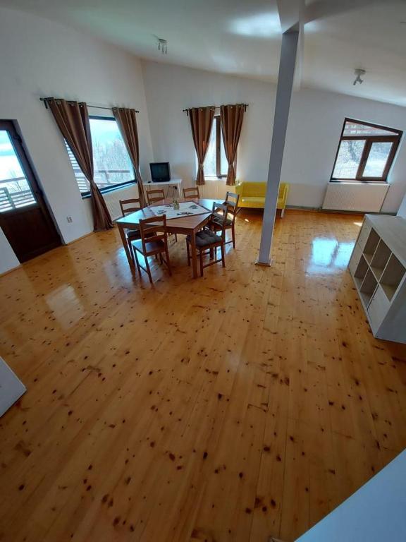 Fotografie z fotogalerie ubytování Casa Sarti v destinaci Eşelniţa
