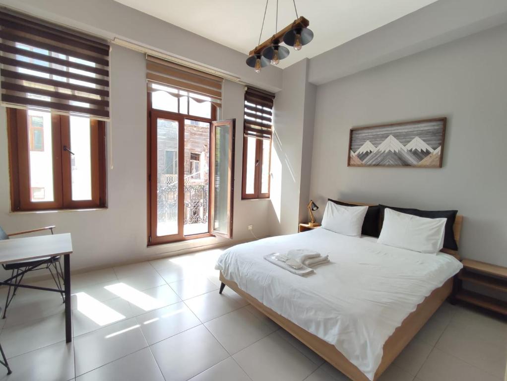 Japan Muji Style(Cozy Suite with Balcony)Taksim R7