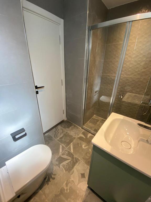 Koupelna v ubytování Galata VAV Suites