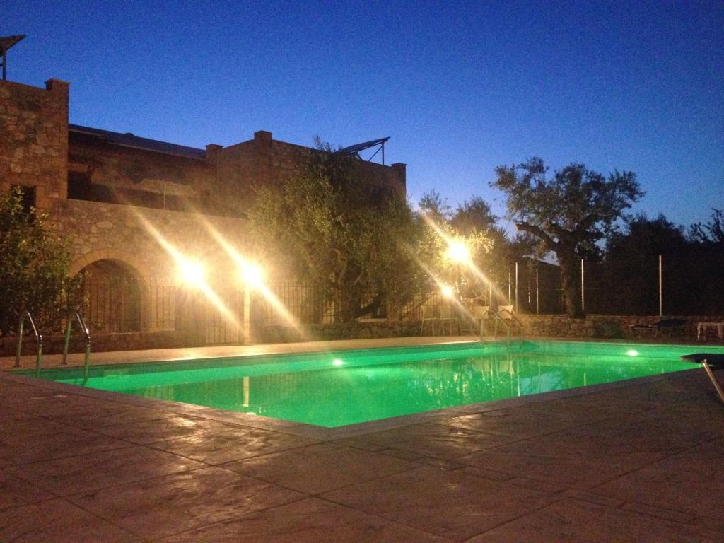 The swimming pool at or close to Io