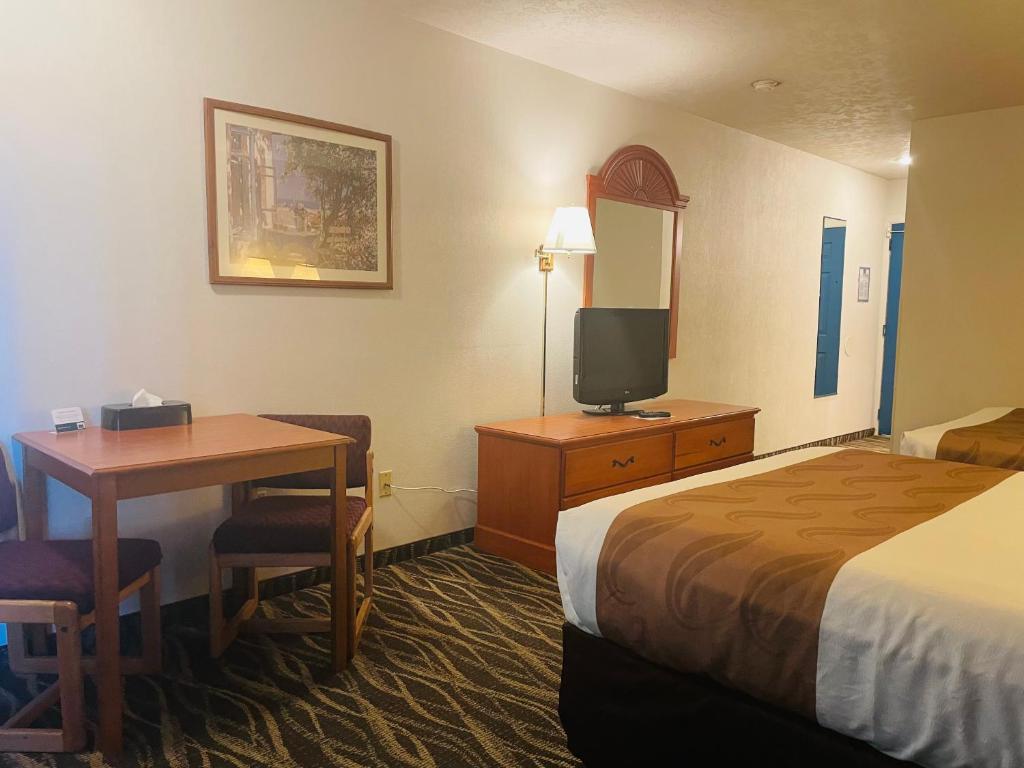 America's Best Value Inn Sandpoint photo