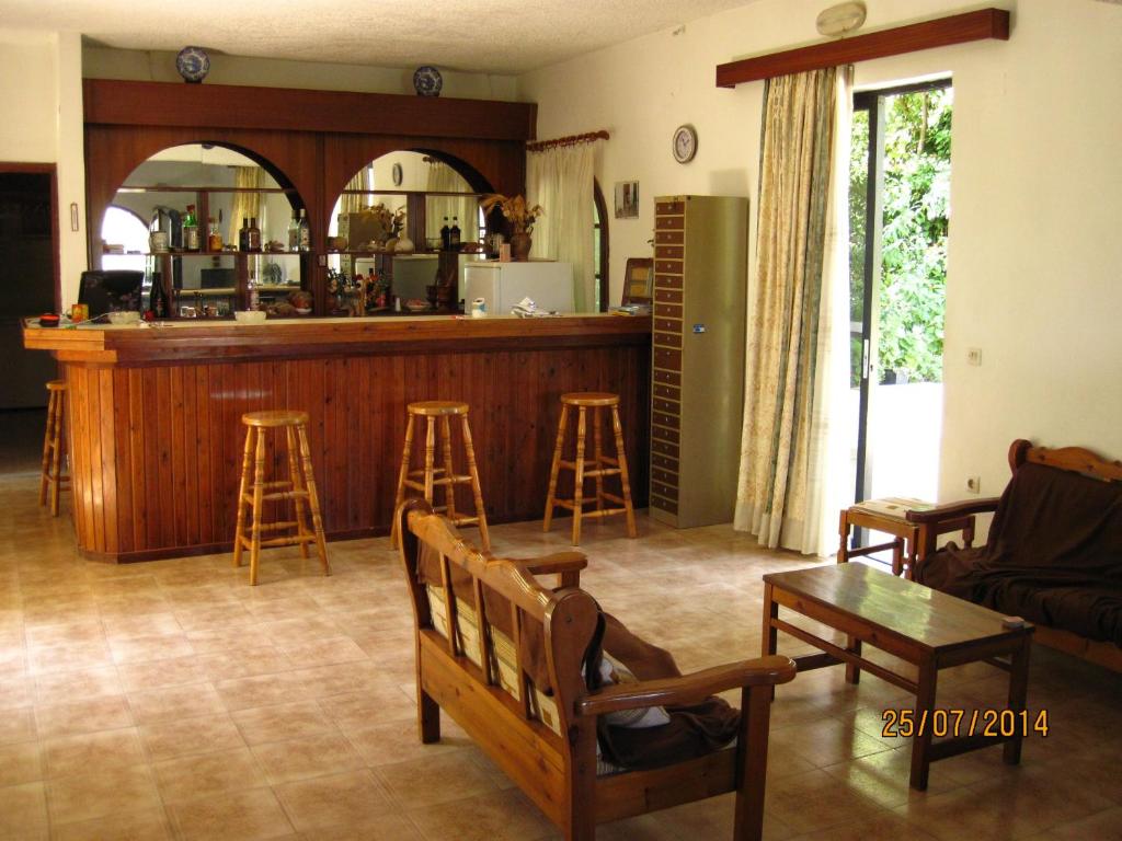 Lounge nebo bar v ubytování Hotel Narkissos