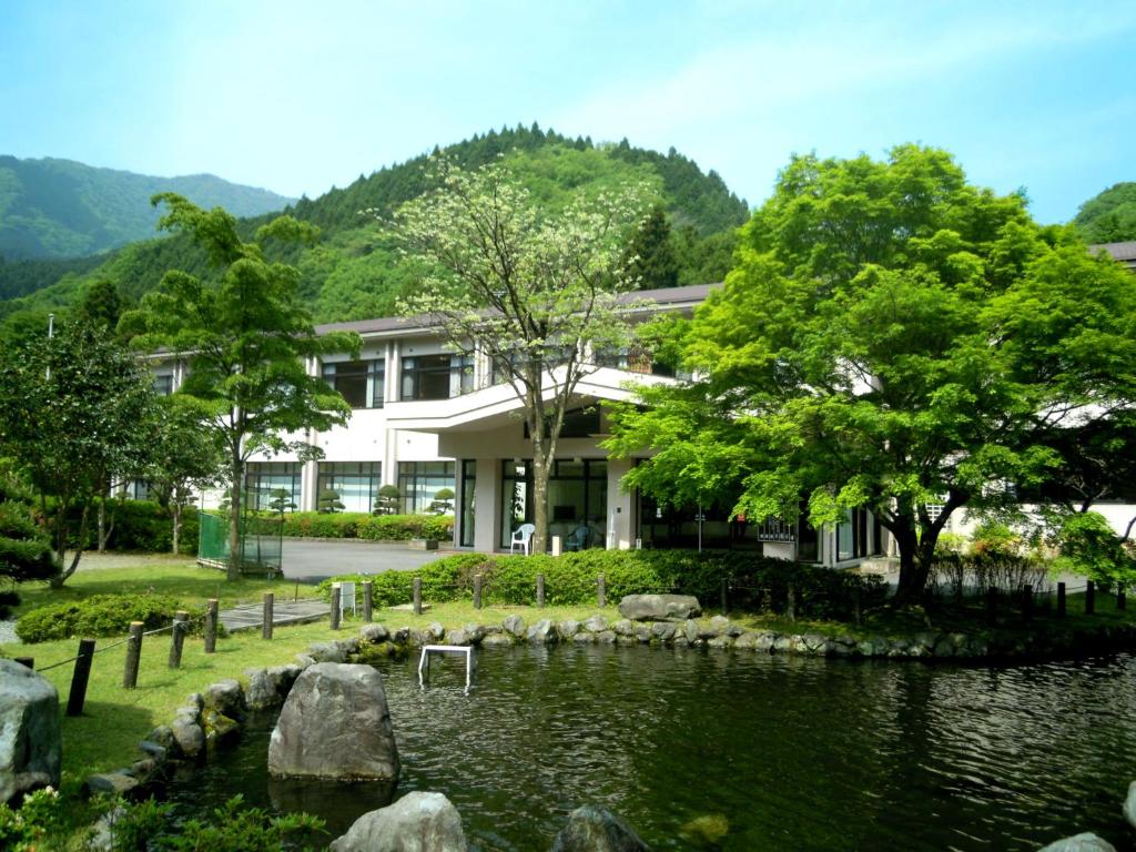 Springs Village 足柄丹沢 温泉リゾート グランピング Yamakita Japan Booking Com