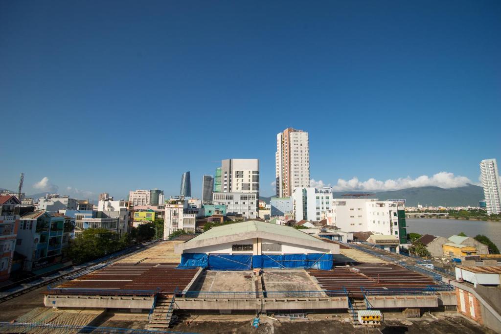 Nespecifikovaný výhled na destinaci Danang nebo výhled na město při pohledu z hotelu