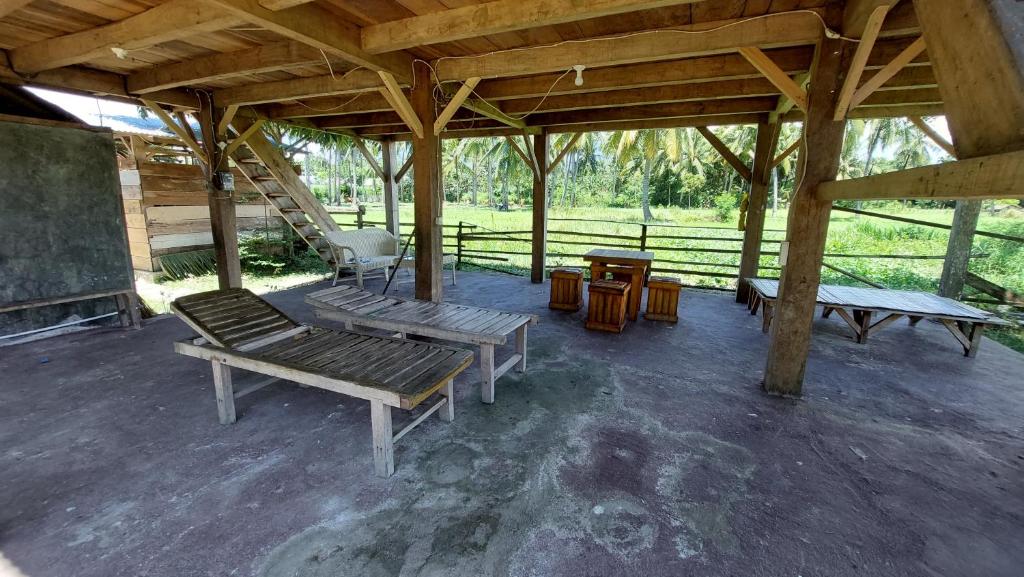 Giardino di Sunset Homestay by Harry & Mimin