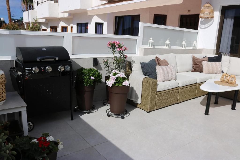 BIG sun terrace renovated 2-bedroom luxury duplex