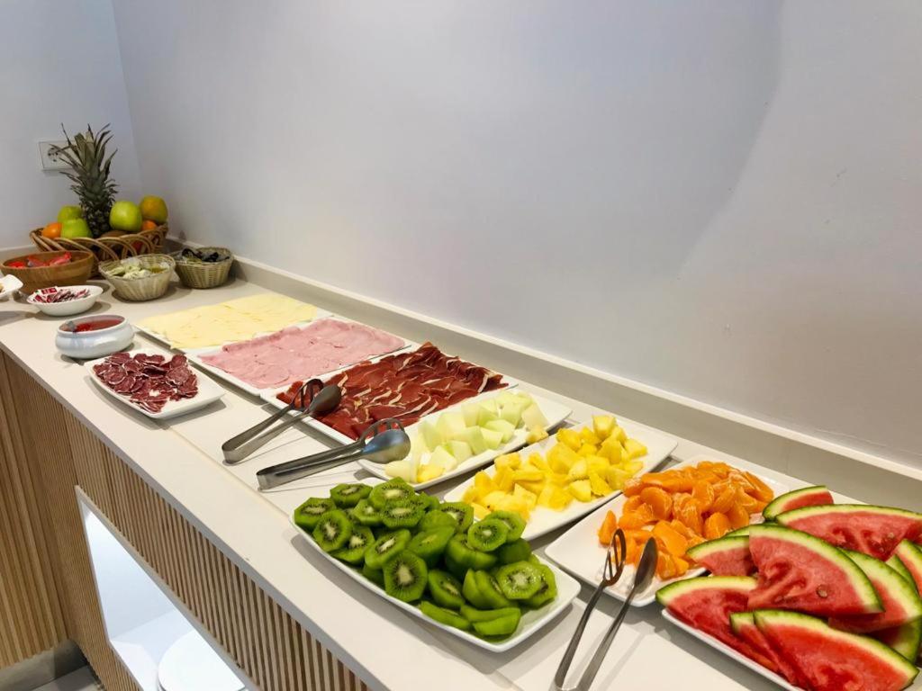 Comida en o cerca de este hotel